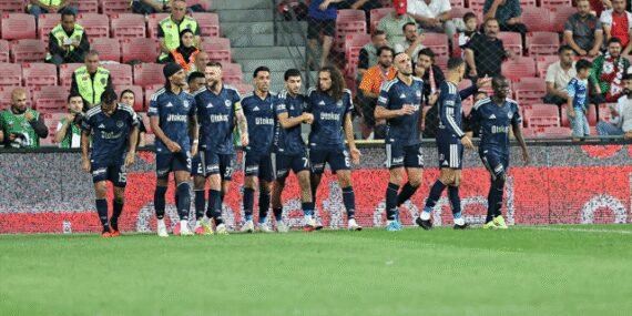 Samsunspor-Fenerbahçe maçı için televizyonu açanlar gözlerine inanamadı