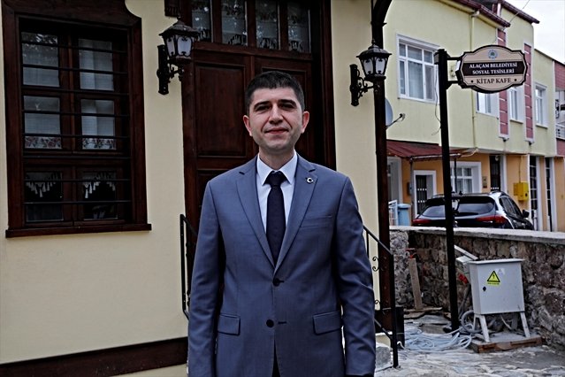 Alaçam'da 30 yıl atıl kalan tarihi konak, restore edilerek Kitap Kafe'ye dönüştü