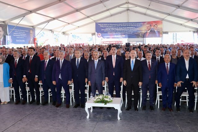 Bakan Uraloğlu, Uzunkum Yaşam Alanı Millet Bahçesi'nin temel atma töreninde konuştu: