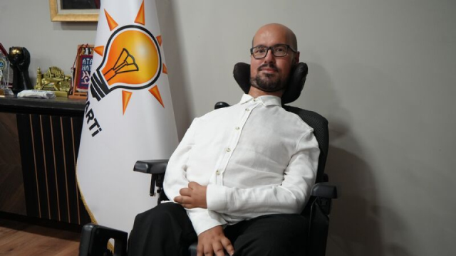 Cumhurbaşkanı Erdoğan konvoyu durdurup yanına gitti