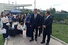Havza Kaymakamı Serin, MYO'ya yeni kayıtlı öğrenci ve ailelerini kapıda karşıladı