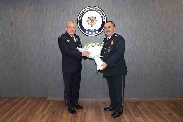 İzmir İl Emniyet Müdürlüğü görevi törenle Celal Sel'den Ahmet Arıbaş'a devredildi