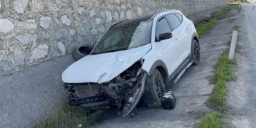Mersin'den kayıt için gelen ailenin aracı Samsun'da kanala girdi, 5 kişi yaralandı