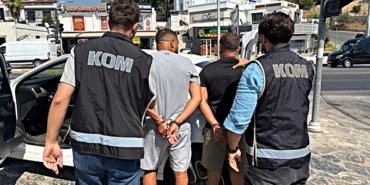 Sahte kimlik ve pasaportla Bodrum'a geldi! Fransa'nın kırmızı bültenle aradığı isim yakalandı