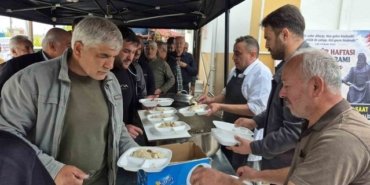 Samsun Alaçam'da Ahilik Haftası programının ardından etli pilav ve ayran ikram edildi