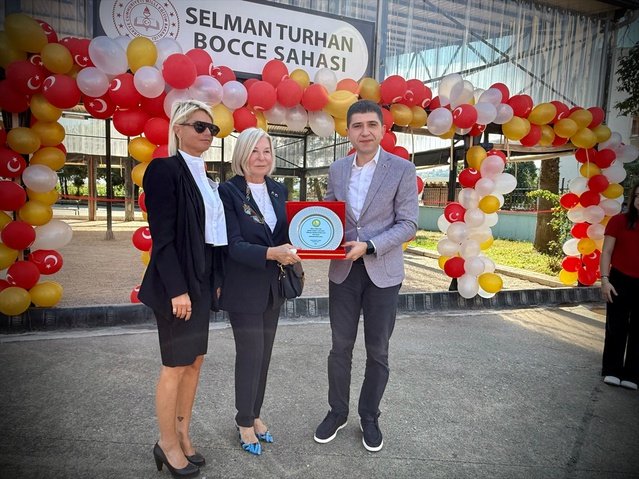 Samsun Alaçam'da Turhan ailesinin katkısıyla yaptırılan bocce sahası hizmete açıldı