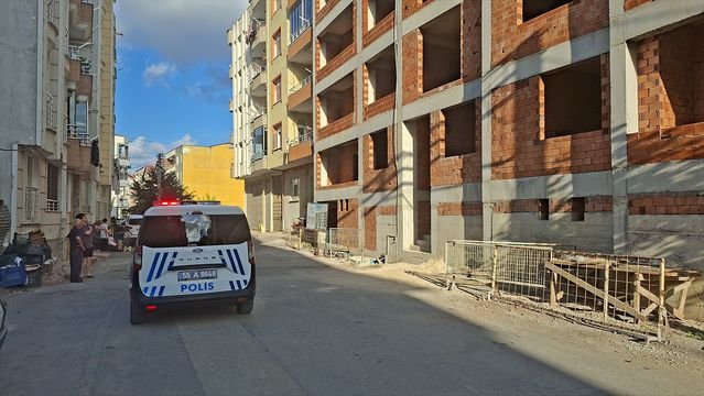 Samsun Bafra'da inşaatın 4. katından düşen genç ağır yaralandı