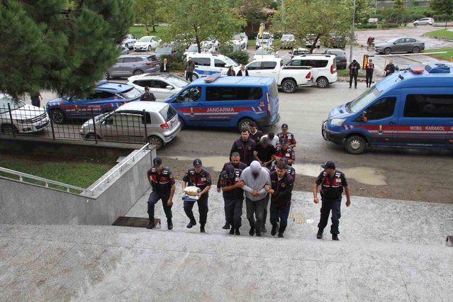 Samsun Çarşamba'da kargo yalanıyla 17 milyonluk senet olayında 4 şüpheli yakalandı