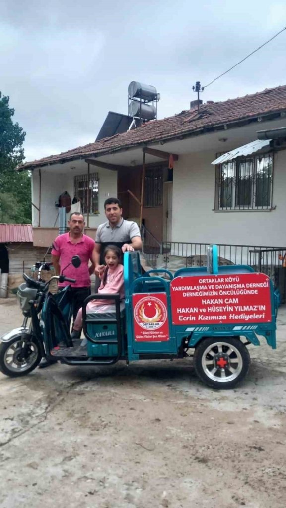 Samsun Havza'da engelli çocuğa hayırseverlerden elektrikli araç desteği