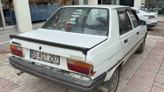 Samsun İlkadım'da otomobil diğerine arkadan çarptı, 1 kişi yaralandı