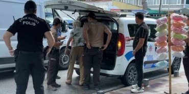 Samsun İlkadım'da pamuk şekerci sokak ortasında sızınca polis müdahale etti