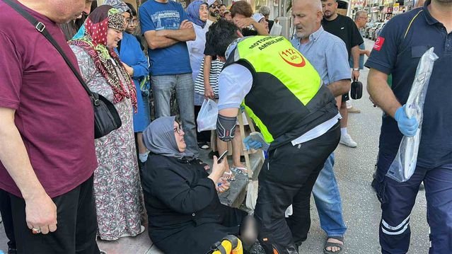 Samsun İlkadım'da yayaya çarpan sürücü kaçtı, kadın ve torunu yaralandı