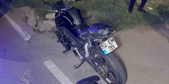 Samsun İlkadım'da zincirleme kazada motosikletler ve otomobil çarpıştı, 2 kişi yaralandı
