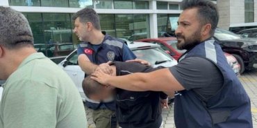 Samsun Tekkeköy'de iş arkadaşını falçatayla ağır yaralayan şüpheli adliyeye sevk edildi