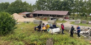 Samsun Terme Sakarlı'da organ nakli pikabı devrildi, 2 sağlık personeli yaralandı