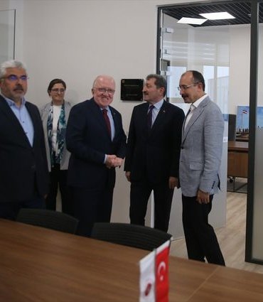 Samsun Üniversitesi Ballıca Kampüsü'nde tütün depolarından dönüştürülen yeni rektörlük binası törenle hizmete girdi