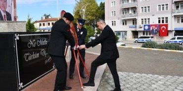 Samsun Vezirköprü'de Gaziler Günü töreninde Atatürk Anıtı'na çelenk sunuldu