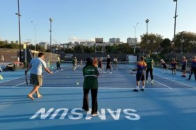 Samsun Yeşilay Spor Kulübü gençlere tenis eğitimi verdi
