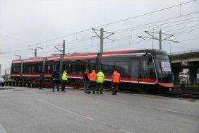 Samsun'a 12 yeni tramvaydan üçüncüsü ulaştı