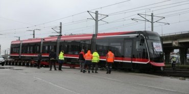 Samsun'a 12 yeni tramvaydan üçüncüsü ulaştı