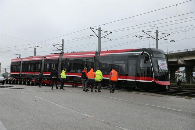 Samsun'a 12 yeni tramvaydan üçüncüsü ulaştı