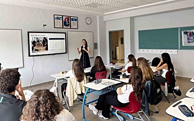 Samsun'da 30 akademisyen, 30 lisenin ilk dersine konuk oldu