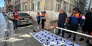 Samsun'da Bilge Pedallar, kanser tedavisi gören Arzu Şimşek'e balonlu sürpriz yaptı