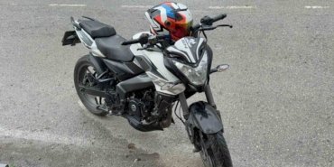 Samsun'da Korhan Ekiz Bulvarı'nda otomobile çarpan motosiklet sürücüsü yaralandı
