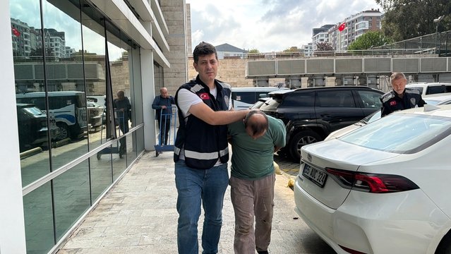 Samsun'da ağabeyine ateş açan şüpheli silahı kendi başına dayadı! 4 saatlik müzakereyle ikna edildi
