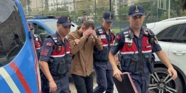 Samsun'da araçtan atılan poşette 1395 sentetik hap bulundu, 1 kişi gözaltına alındı