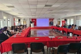 Samsun'da çocukla oyun temelli iletişim için 150 bakım personeline eğitim başladı