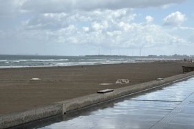 Samsun'da dalga ve rüzgar uyarısı nedeniyle bugün denize girilmemesi istendi