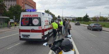 Samsun'da kasksız motosikletliler yaya geçidindeki çocuğa çarpıp kaçtı! 6 yaşındaki K.Ü. hastanelik oldu