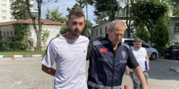 Samsun'un Atakum ilçesinde husumetli olduğu kişiyi zorla aracına bindirip jiletle yaralayan şüpheli gözaltına alındı