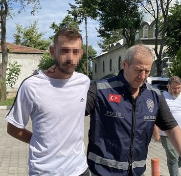 Samsun'un Atakum ilçesinde husumetli olduğu kişiyi zorla aracına bindirip jiletle yaralayan şüpheli gözaltına alındı