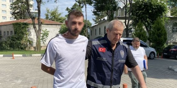 Samsun'un Atakum ilçesinde husumetli olduğu kişiyi zorla aracına bindirip jiletle yaralayan şüpheli gözaltına alındı