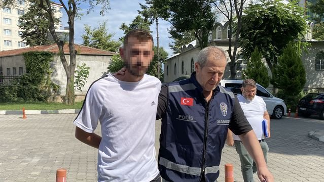 Samsun'un Atakum ilçesinde husumetli olduğu kişiyi zorla aracına bindirip jiletle yaralayan şüpheli gözaltına alındı
