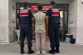 Vezirköprü'de uyuşturucu hükümlüsü jandarmaya yakalandı, cezaevine teslim edildi