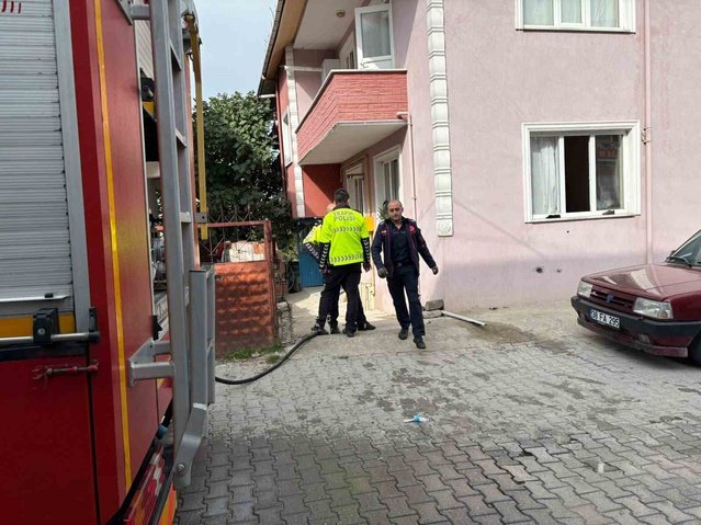 Samsun Vezirköprü'de yangında eşyalar kullanılamaz hale geldi, kedi kurtarıldı