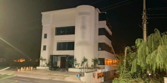 Atakum'da iddiaya göre asansör kabiniyle 4. kattan düşen garson hastanede öldü