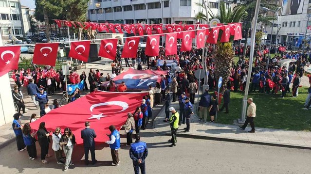 Bafra'da Cumhuriyet'in 103. yılı kutlamaları yürüyüşle başladı