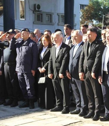 Çarşamba'da Muhtarlar Günü için Belediye Meydanı'nda tören düzenlendi