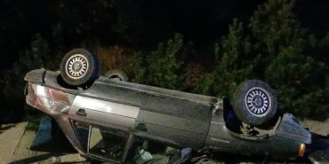 Çorum-Samsun kara yolunda devrilen otomobilde 1 kişi öldü, 2 kişi yaralandı