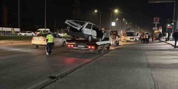 Çorum'da ambulansla otomobil kavşakta çarpıştı, 6 yaralı hastanelere kaldırıldı