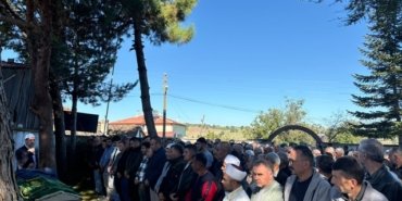 Kıbrıs Gazisi Nevzat Yılmaz, Vezirköprü'de aile kabristanlığında toprağa verildi