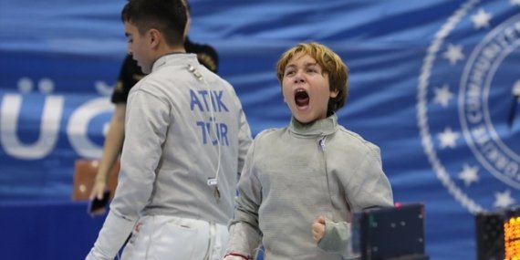 Kılıç Federasyon Kupası Samsun'da başladı, 612 sporcu derece için yarışacak