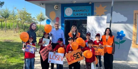Lösemili Çocuklar Vakfı ekibi Vezirköprü'de 3 ilkokulda farkındalık eğitimi verdi