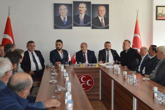 MHP'li Kurt, Havza'da muhtarlara sendika üyeliği hakkı verildiğini söyledi