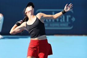 Milli tenisçi Ayla Aksu, Samsun Açık WTA 125'te rakibini 2-1 yenerek şampiyon oldu.