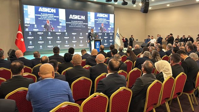 Okumuş Samsun'da yerli aşıda son aşamayı ve Sağlık Market çağrısını duyurdu